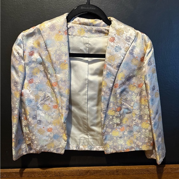 Unique Vintage Jackets & Blazers - Vintage Silk Floral Evening Jacket